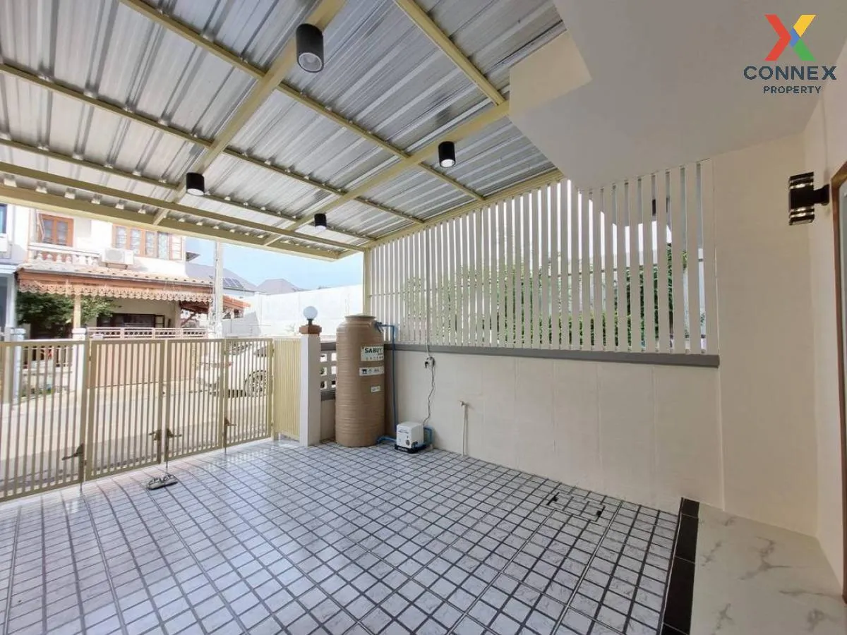 ขายทาวน์เฮ้าส์/ทาวน์โฮม  บ้านบัวทอง 3 รีโนเวทใหม่ บางรักพัฒนา บาง 4