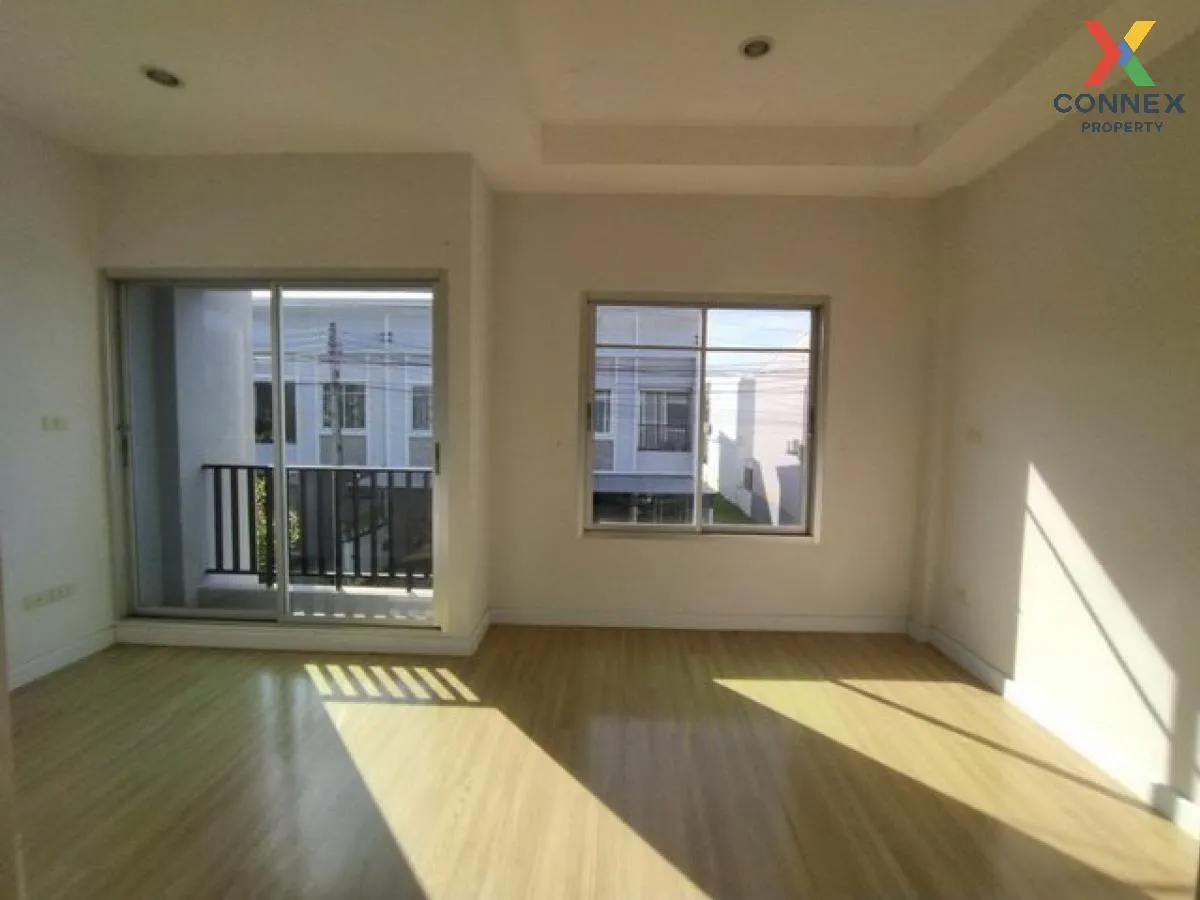 For Sale Townhouse/Townhome  , Metrotown 3 Huai Wang Nong , corne 3