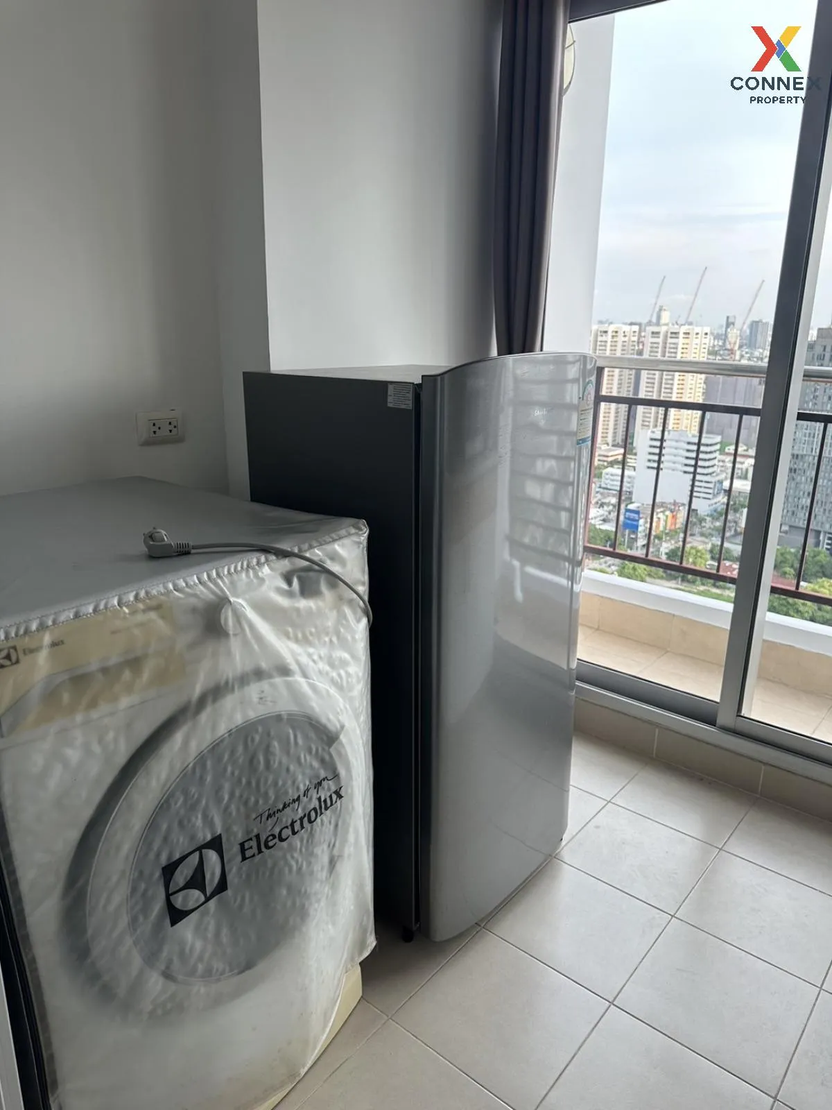 เช่าคอนโด  ศุภาลัย ปาร์ค เอกมัย - ทองหล่อ ชั้นสูง BTS-เอกมัย บางก