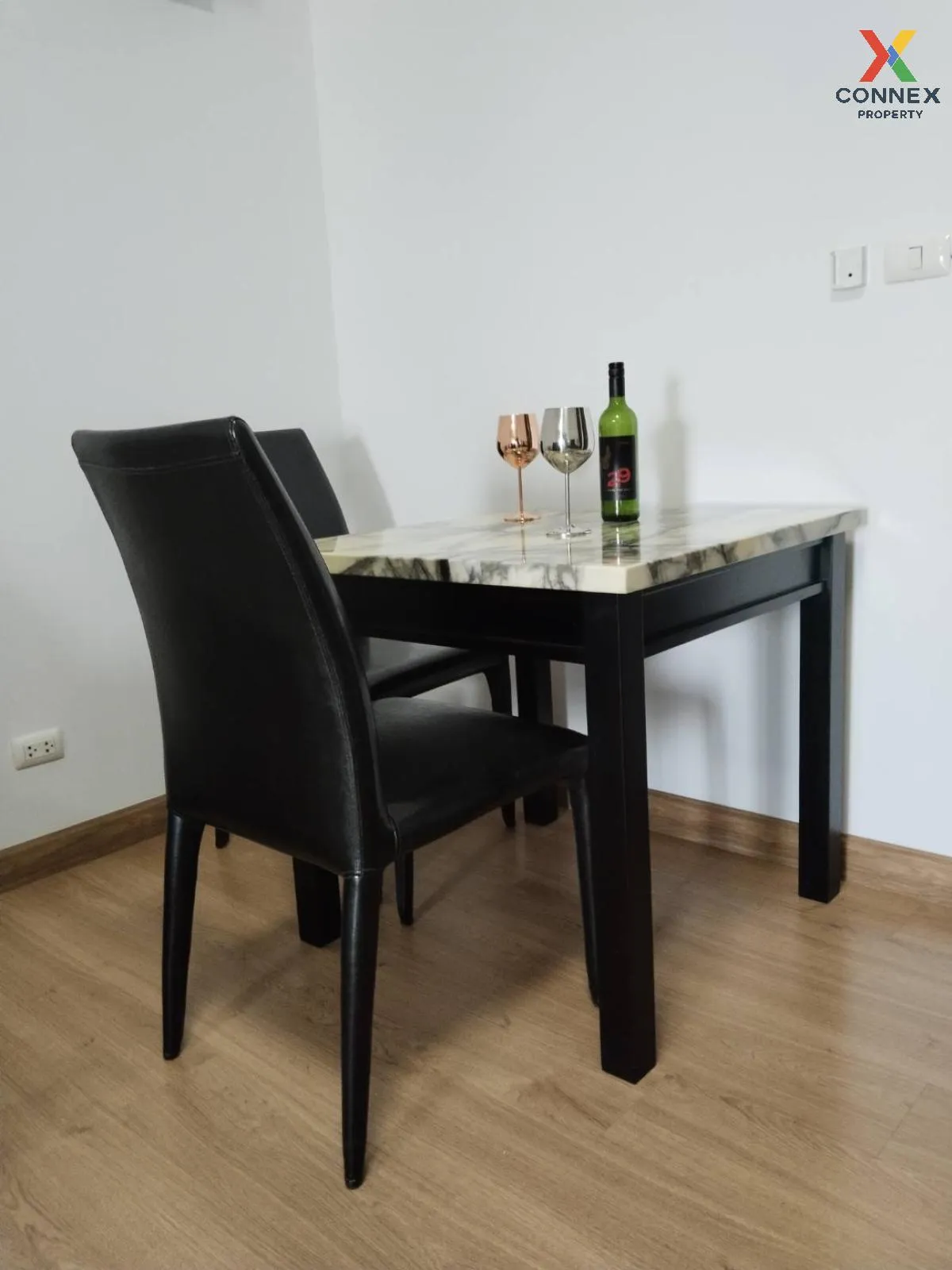 เช่าคอนโด  ศุภาลัย ปาร์ค เอกมัย - ทองหล่อ ชั้นสูง BTS-เอกมัย บางก