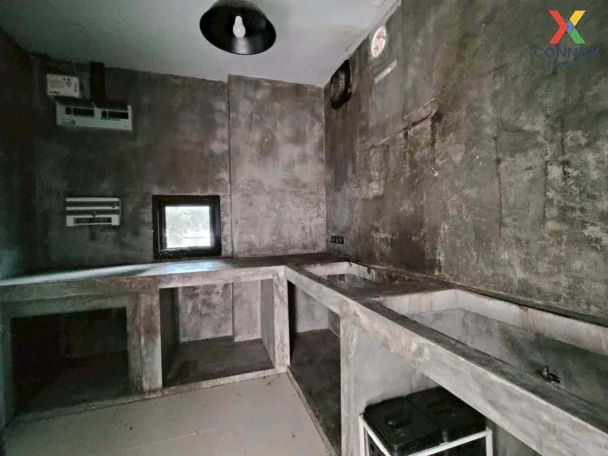 For Sale House , Warabodin Rangsit Klong 3 , wide frontage , Khlo