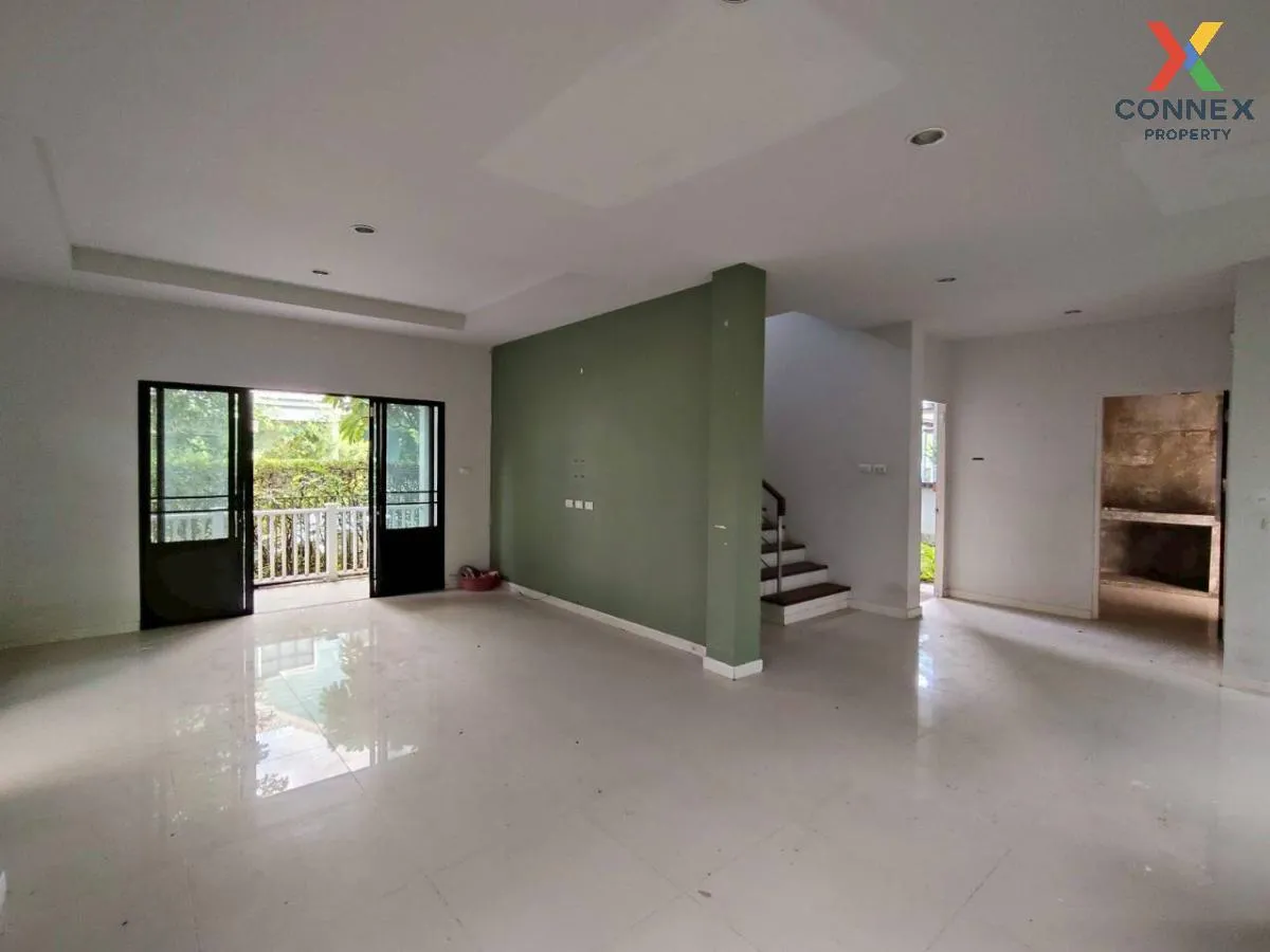 For Sale House , Warabodin Rangsit Klong 3 , wide frontage , Khlo