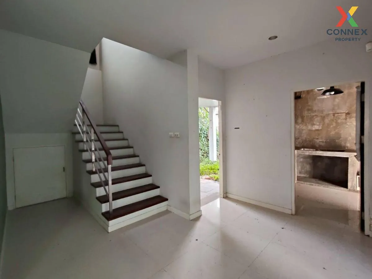 For Sale House , Warabodin Rangsit Klong 3 , wide frontage , Khlo