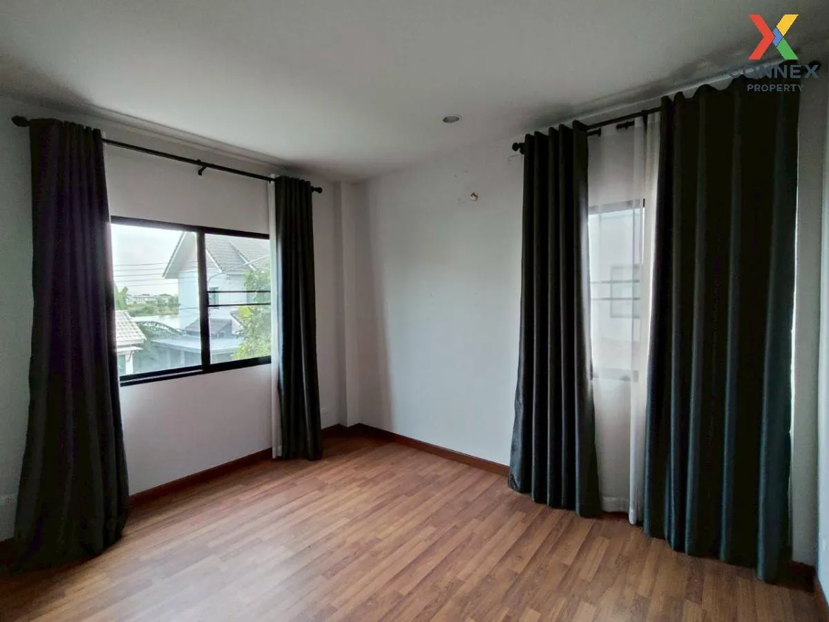 For Sale House , Warabodin Rangsit Klong 3 , wide frontage , Khlo