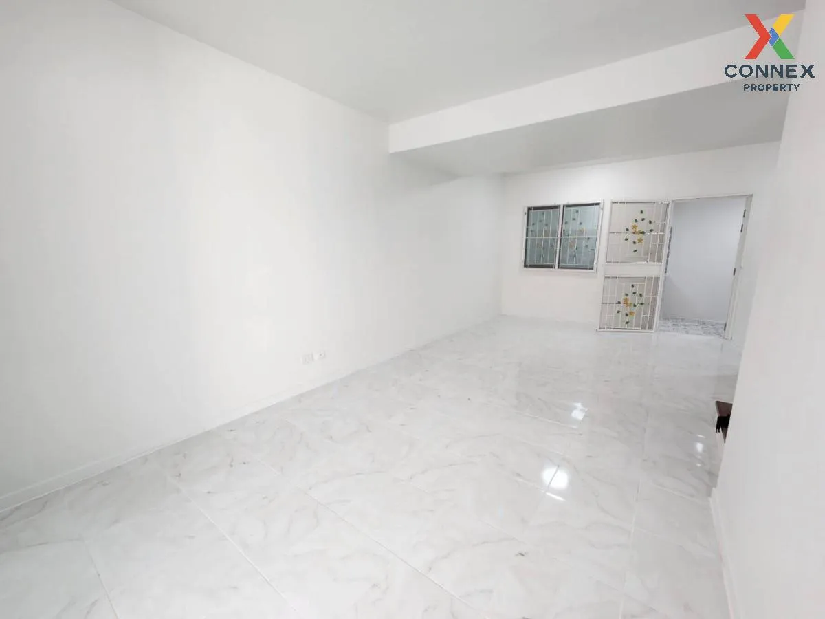 For Sale Townhouse/Townhome  , Baan Pruksa Prime Srinakarin - Ban 3