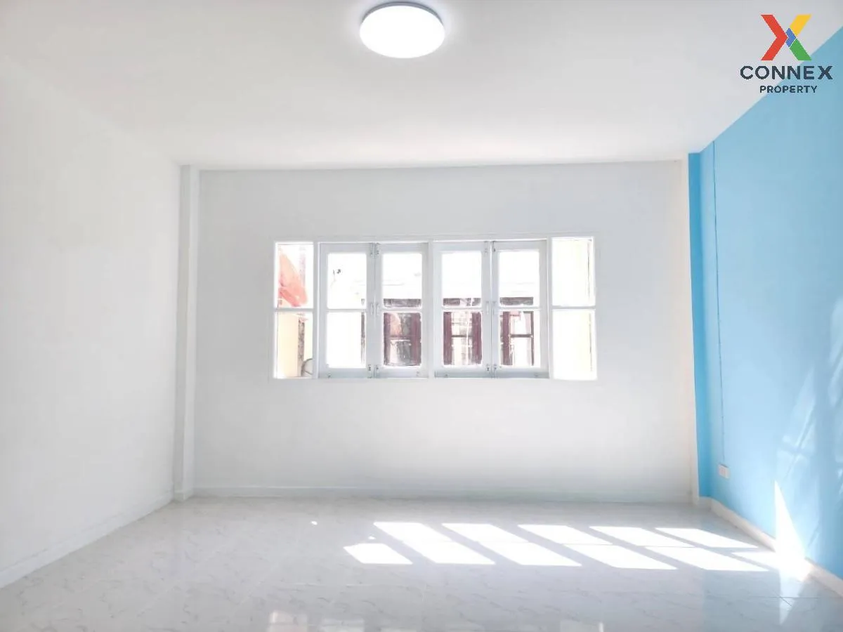 For Sale Townhouse/Townhome  , Baan Nantana Garden Bangpla , Bang