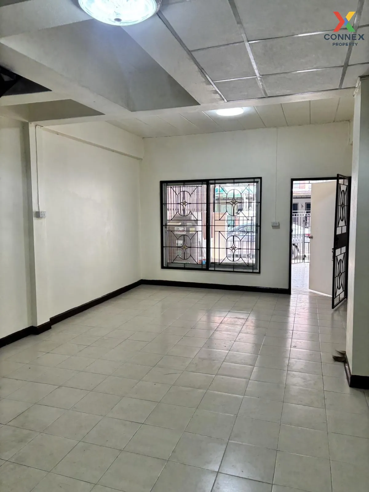 ขายทาวน์เฮ้าส์/ทาวน์โฮม  บ้านเบญจทรัพย์ รังสิต - คลอง 6 หน้ากว้าง