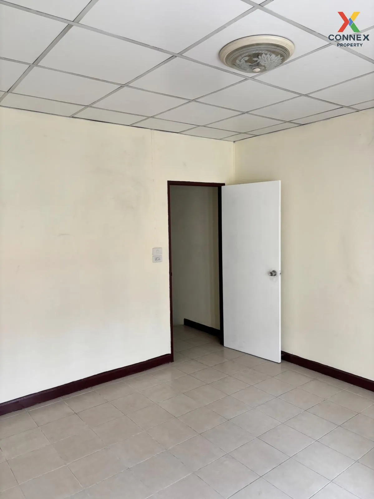 ขายทาวน์เฮ้าส์/ทาวน์โฮม  บ้านเบญจทรัพย์ รังสิต - คลอง 6 หน้ากว้าง