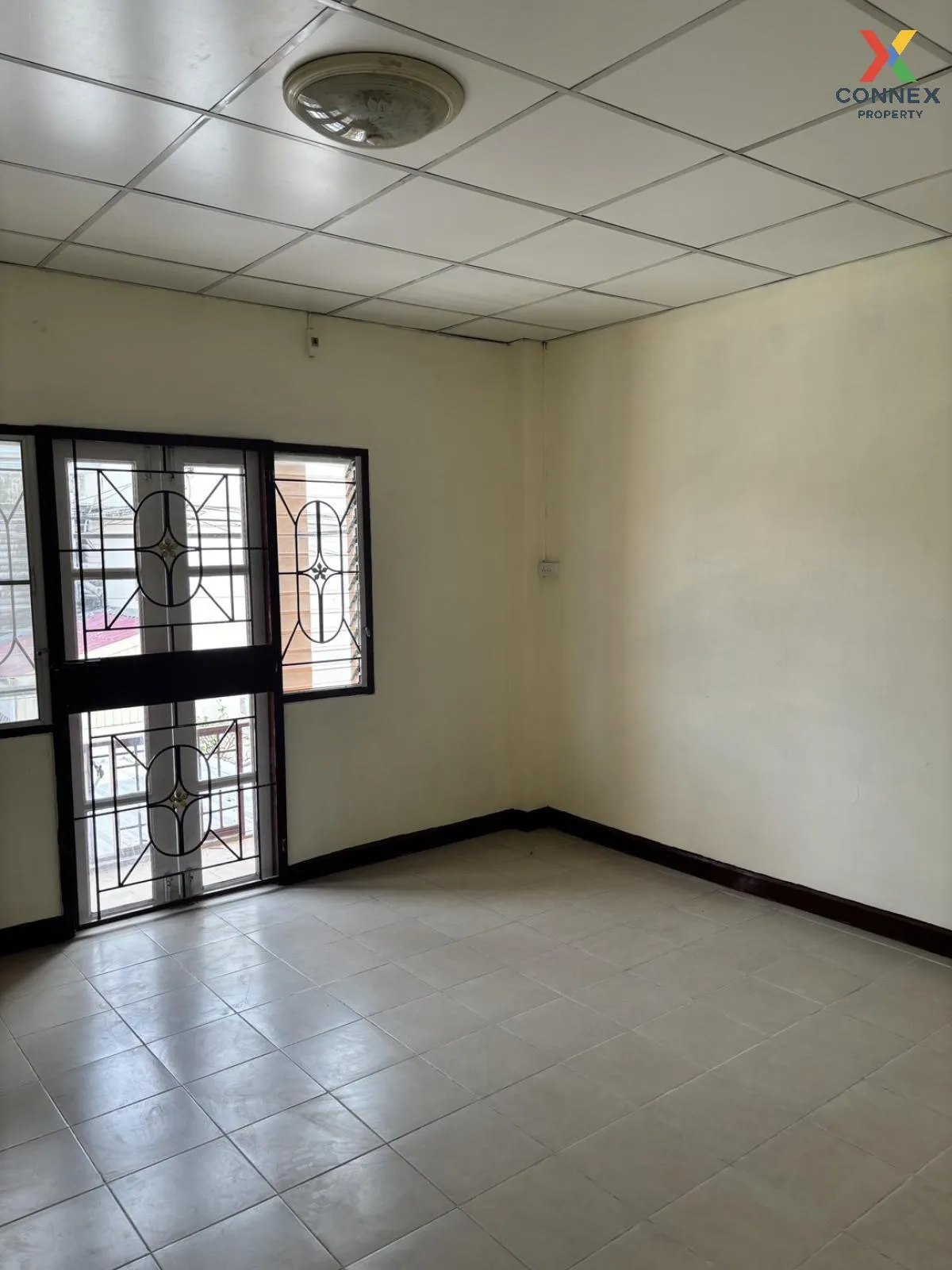 ขายทาวน์เฮ้าส์/ทาวน์โฮม  บ้านเบญจทรัพย์ รังสิต - คลอง 6 หน้ากว้าง