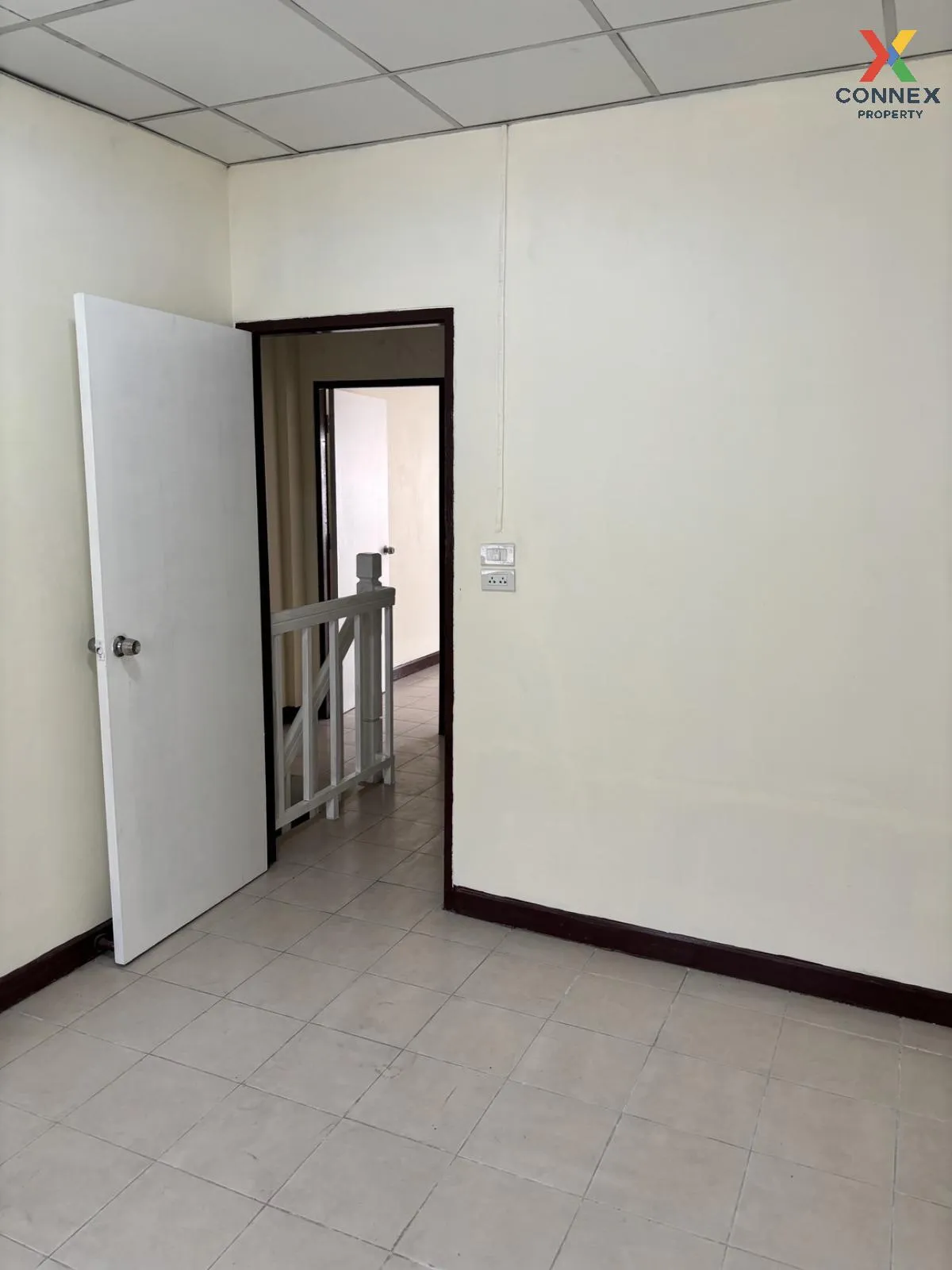 ขายทาวน์เฮ้าส์/ทาวน์โฮม  บ้านเบญจทรัพย์ รังสิต - คลอง 6 หน้ากว้าง