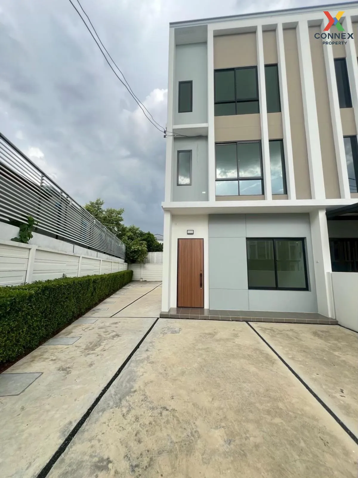 ขายโฮมออฟฟิศ  พฤกษาวิลล์ @เวิร์ค รามอินทรา สเตชั่น ห้องมุม BTS-พห 3