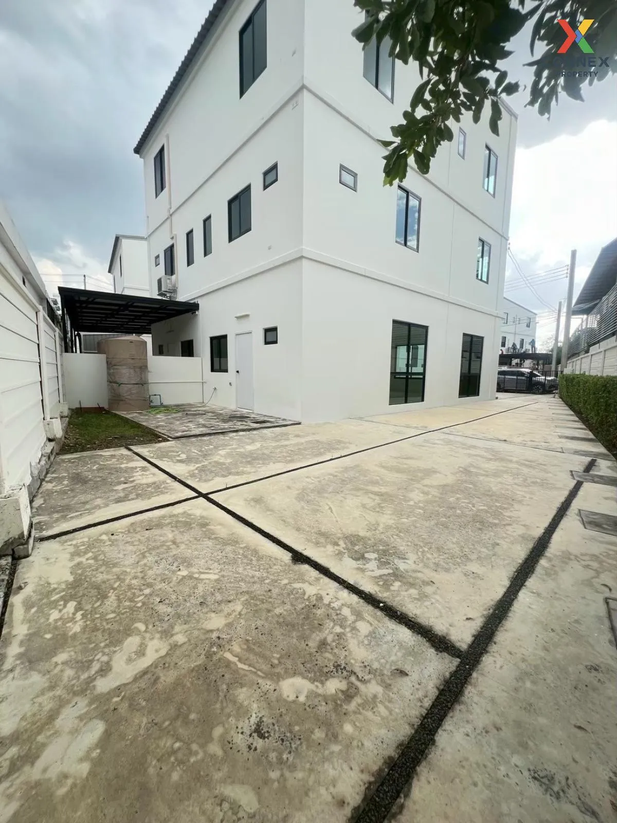 ขายโฮมออฟฟิศ  พฤกษาวิลล์ @เวิร์ค รามอินทรา สเตชั่น ห้องมุม BTS-พห