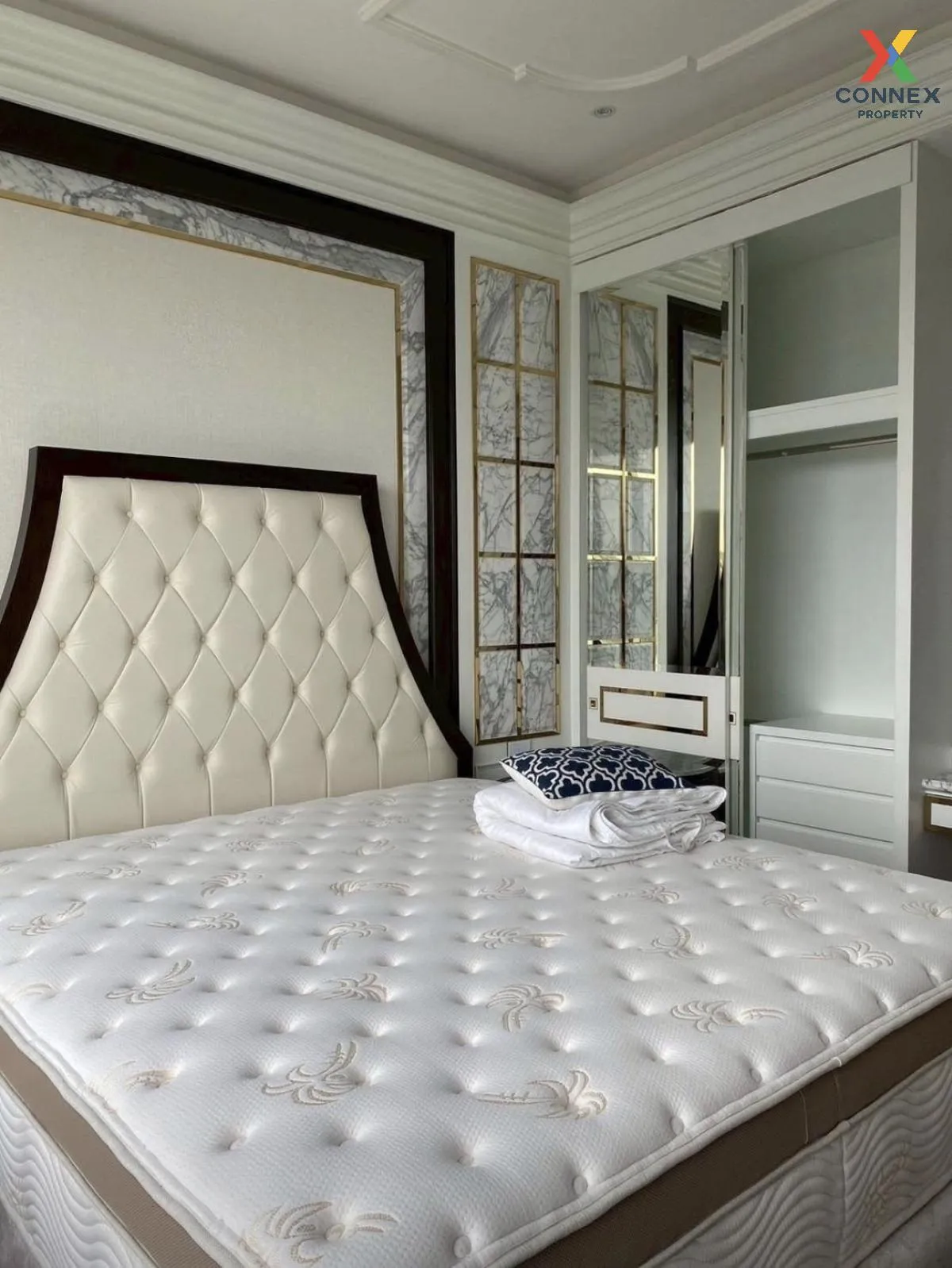 เช่าคอนโด  คิว อโศก วิวสวย ชั้นสูง ห้องมุม หน้ากว้าง MRT-เพชรบุรี 4