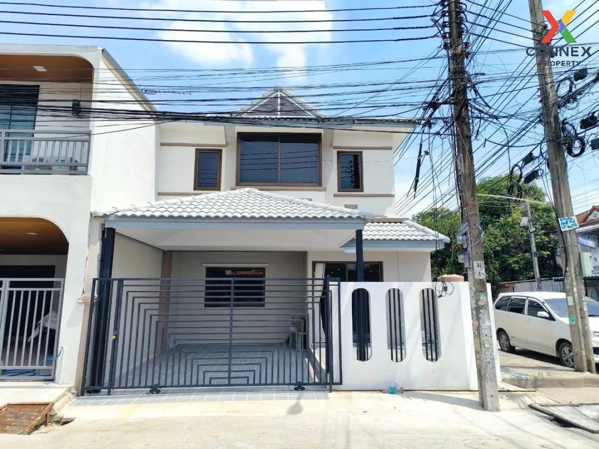 ขายทาวน์เฮ้าส์/ทาวน์โฮม  เค.ซี. รามอินทรา 1 ห้องมุม รีโนเวทใหม่ ส 1