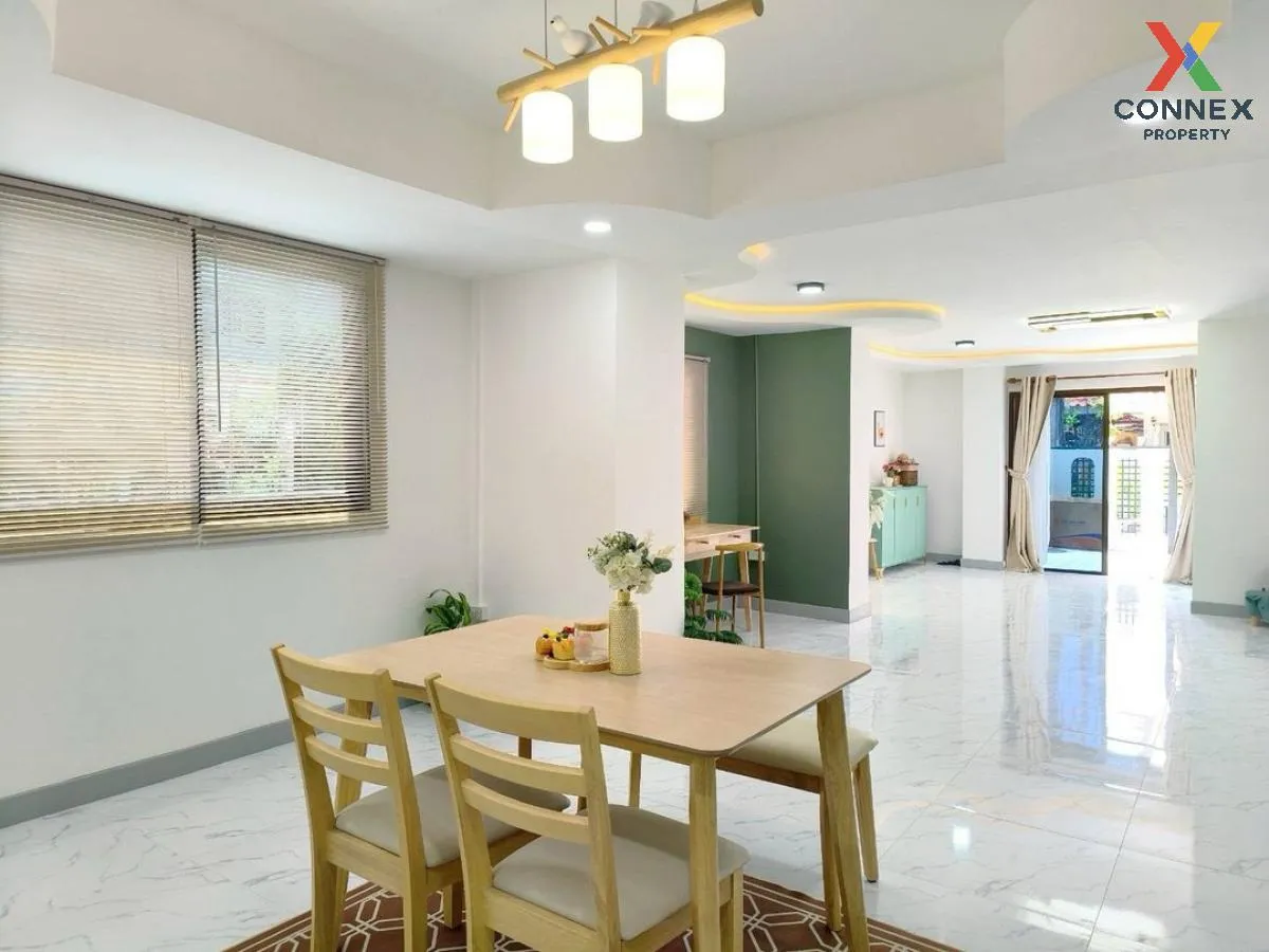 ขายทาวน์เฮ้าส์/ทาวน์โฮม  เค.ซี. รามอินทรา 1 ห้องมุม รีโนเวทใหม่ ส