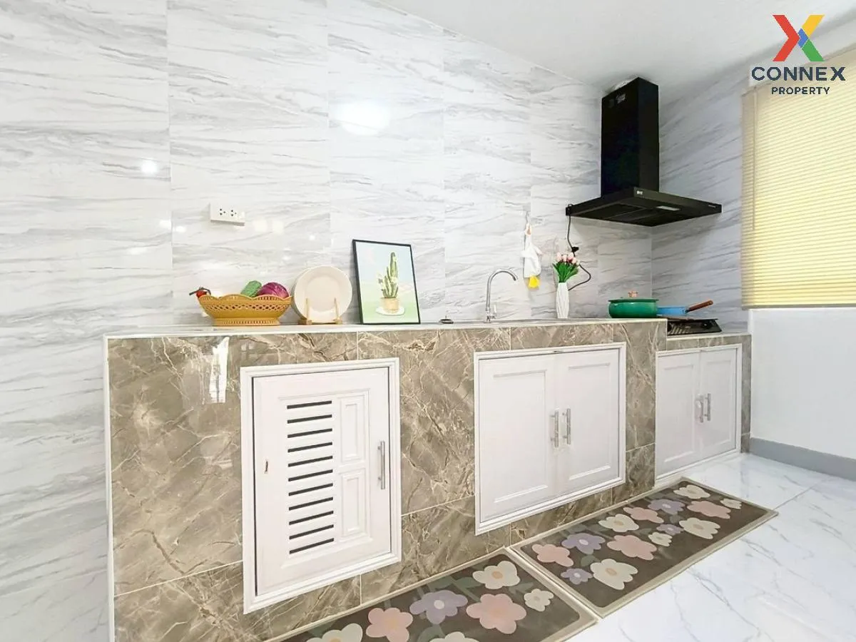 ขายทาวน์เฮ้าส์/ทาวน์โฮม  เค.ซี. รามอินทรา 1 ห้องมุม รีโนเวทใหม่ ส