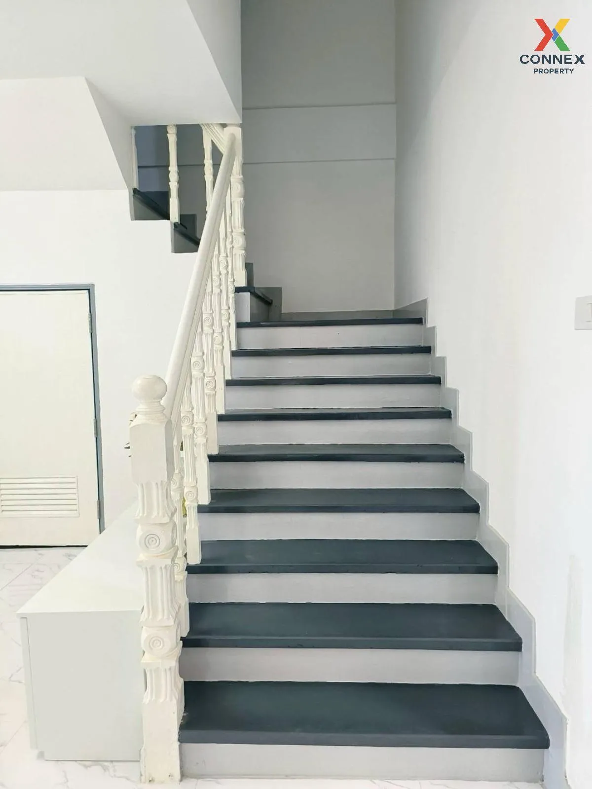 ขายทาวน์เฮ้าส์/ทาวน์โฮม  เค.ซี. รามอินทรา 1 ห้องมุม รีโนเวทใหม่ ส