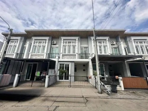 ขายทาวน์เฮ้าส์/ทาวน์โฮม  โกลเด้น ทาวน์ สาทร BTS-วุฒากาศ บางหว้า เขต ภาษีเจริญ กรุงเทพ CX-122406