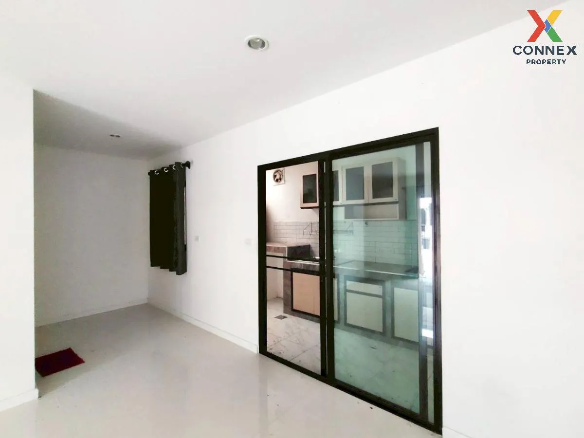 For Sale Townhouse/Townhome  , Unio Town Srinakarin-Bangna , Bang For Sale Townhouse/Townhome  , Unio Town Srinakarin-Bangna , Bang 4