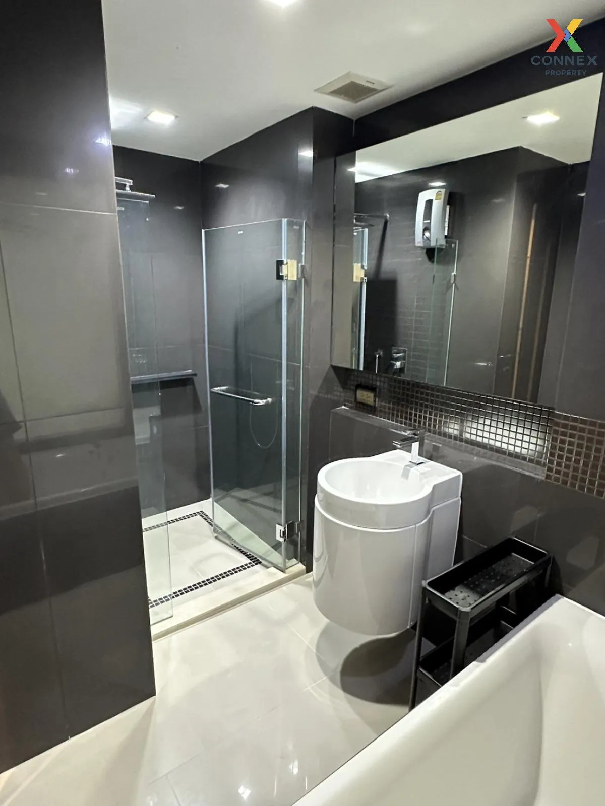 เช่าคอนโด  ริทึ่ม สาทร BTS-สะพานตากสิน ทุ่งมหาเมฆ เขต สาทร กรุงเท