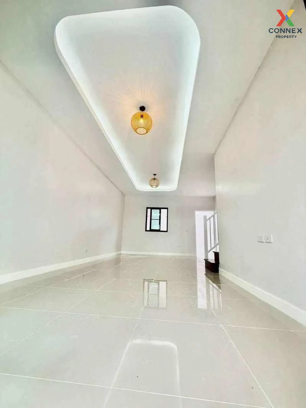 ขายทาวน์เฮ้าส์/ทาวน์โฮม  ไลโอ วงแหวน-ปิ่นเกล้า รีโนเวทใหม่ ปลายบา