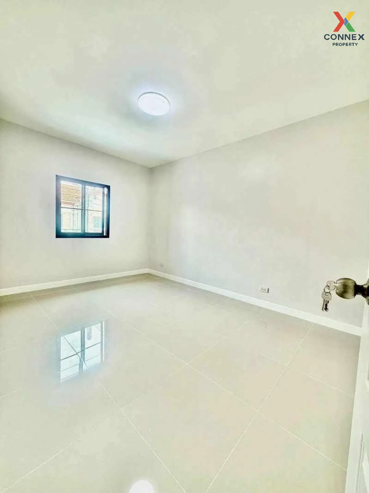 ขายทาวน์เฮ้าส์/ทาวน์โฮม  ไลโอ วงแหวน-ปิ่นเกล้า รีโนเวทใหม่ ปลายบา