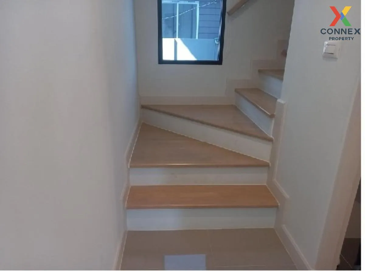 For Sale House , Kanasiri Salaya-Pinklao , corner unit , wide fro