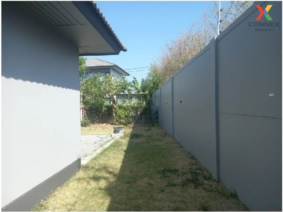 For Sale House , Kanasiri Salaya-Pinklao , corner unit , wide fro