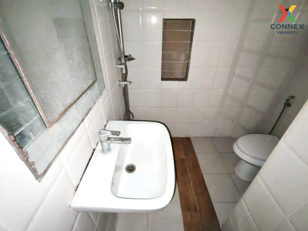 For Sale Townhouse/Townhome  , Golden Town Watcharapol-Sukhapiban