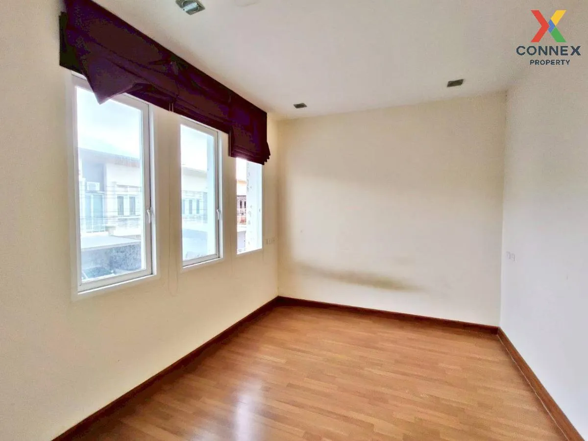 For Sale Townhouse/Townhome  , Golden Town Watcharapol-Sukhapiban