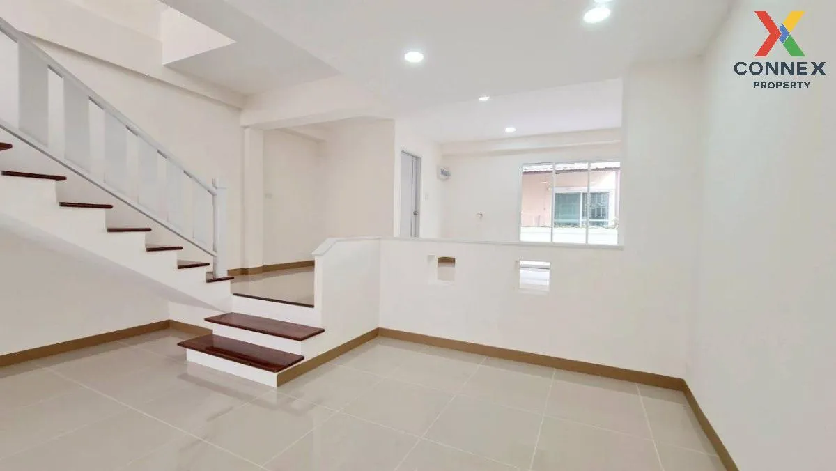 ขายทาวน์เฮ้าส์/ทาวน์โฮม  บ้านนวนิช แจ้งวัฒนะ ห้องมุม หน้ากว้าง รี 4