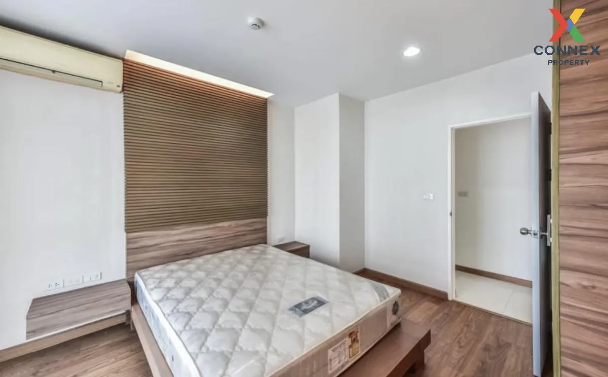 For Sale Condo , St. Louis Grand Terrace , BTS-Saint Louis , Yann