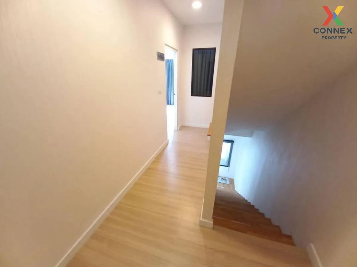 ขายทาวน์เฮ้าส์/ทาวน์โฮม  บ้านกลางเมือง นวมินทร์ 42 หน้ากว้าง คลอง