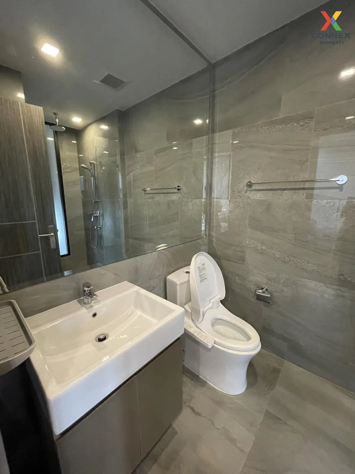 ขายคอนโด  ไอดีโอ คิว วิคตอรี BTS-อนุสาวรีย์ชัยสมรภูมิ ถนนพญาไท เข