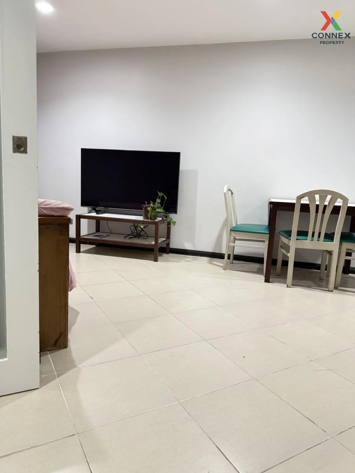 ขายคอนโด  วิทยุ คอมเพล็กซ์ วิวสวย ชั้นสูง BTS-เพลินจิต มักกะสัน เ