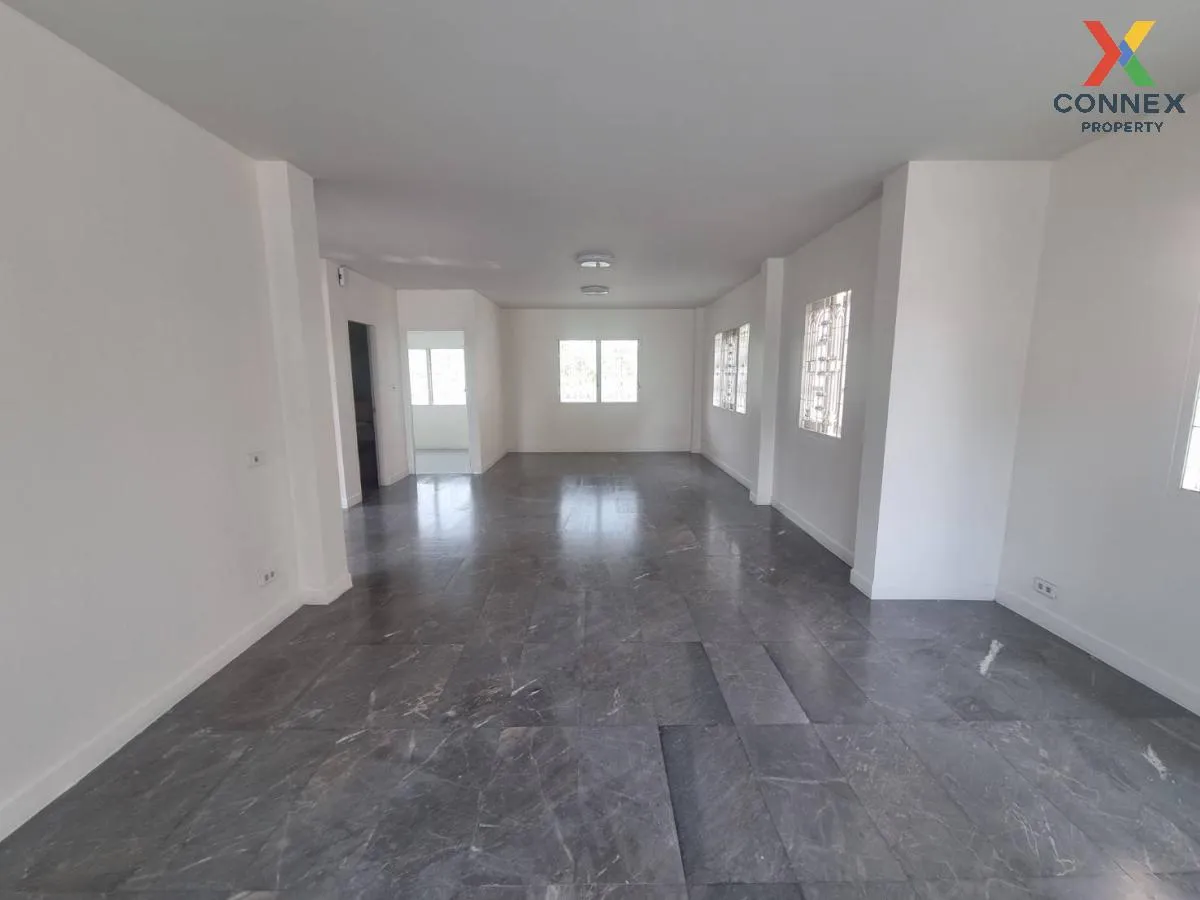 ขายบ้าน  บ้านศิรินทรา ร่มเกล้า - สุวรรณภูมิ คลองสามประเวศ เขต ลาด