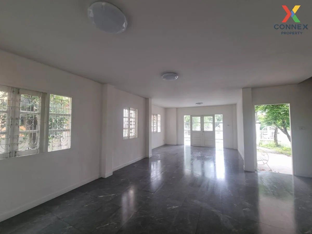 ขายบ้าน  บ้านศิรินทรา ร่มเกล้า - สุวรรณภูมิ คลองสามประเวศ เขต ลาด