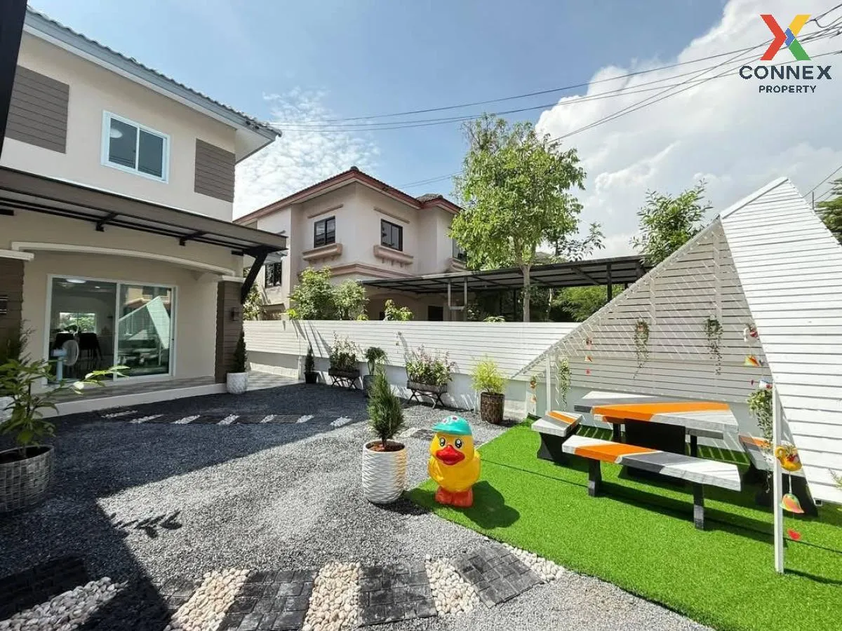 For Sale House , K.C. Garden Home , corner unit , newly renovated 4