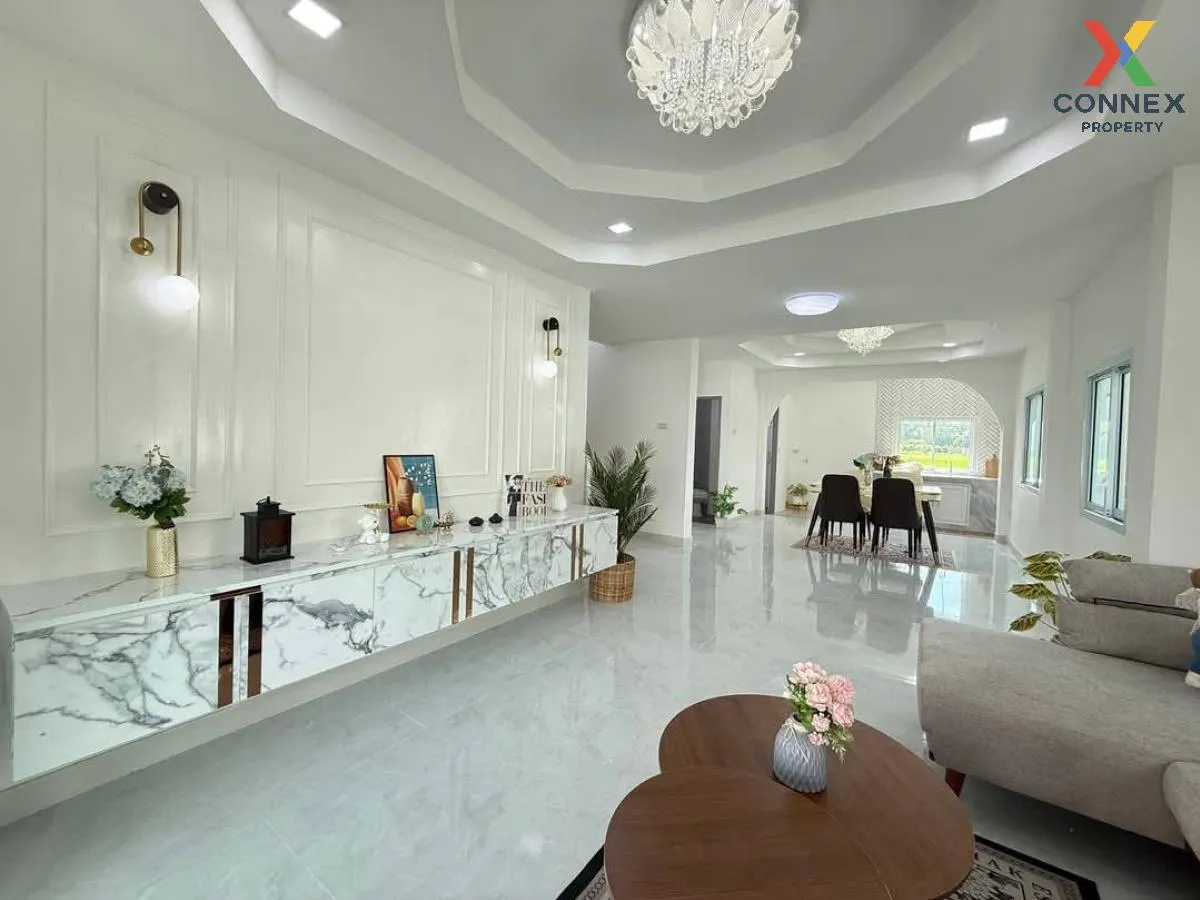 For Sale House , K.C. Garden Home , corner unit , newly renovated