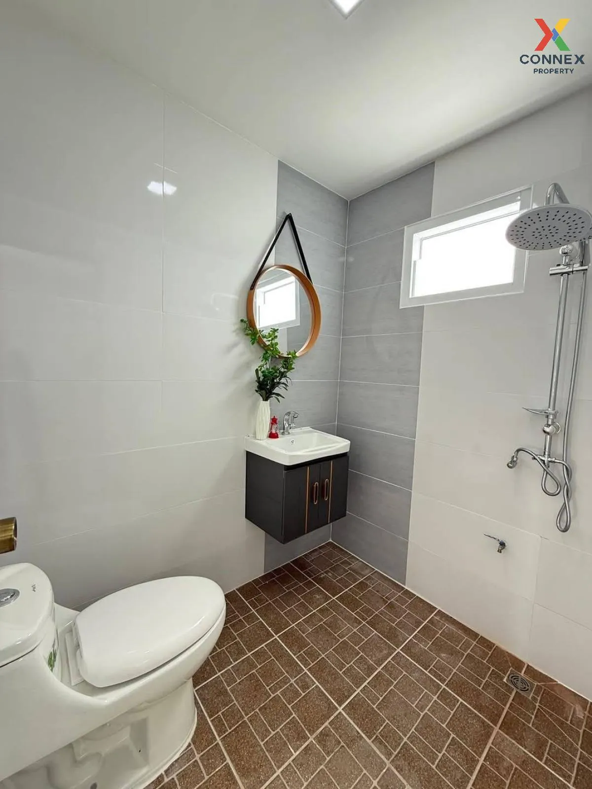 For Sale House , K.C. Garden Home , corner unit , newly renovated