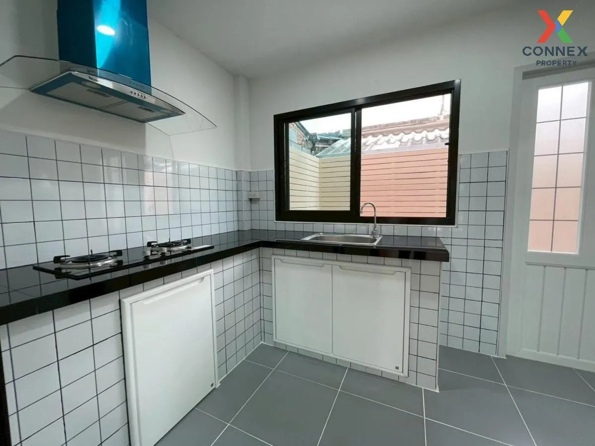 ขายทาวน์เฮ้าส์/ทาวน์โฮม  บ้านบัวทอง 4 บ้านกล้วย-ไทรน้อย รีโนเวทให