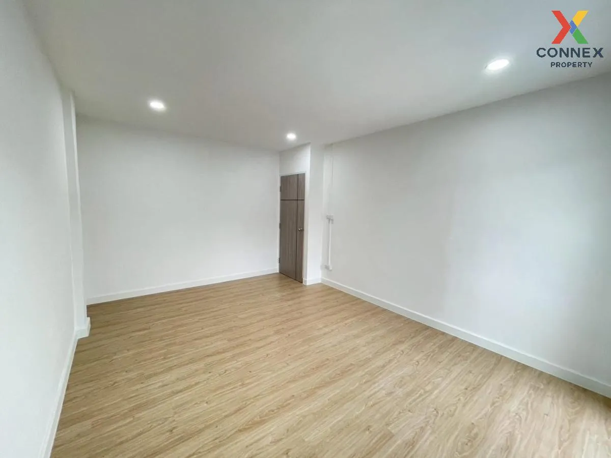 ขายทาวน์เฮ้าส์/ทาวน์โฮม  บ้านบัวทอง 4 บ้านกล้วย-ไทรน้อย รีโนเวทให