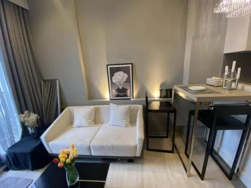 เช่าคอนโด  เอ็ม ทองหล่อ 10 ห้องมุม BTS-เอกมัย คลองตันเหนือ เขต วัฒนา กรุงเทพ CX-122888