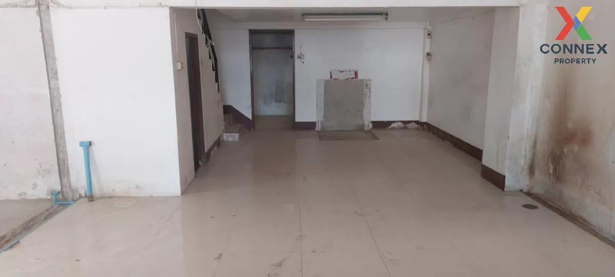 ขายอาคารพาณิชย์ 3 ชั้นครึ่ง   แพรกษา เมืองสมุทรปราการ สมุทรปราการ 4