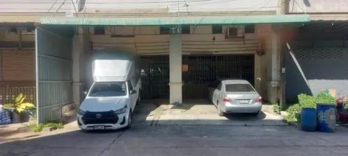 ขายอาคารพาณิชย์ 3 ชั้นครึ่ง   แพรกษา เมืองสมุทรปราการ สมุทรปราการ CX-122890