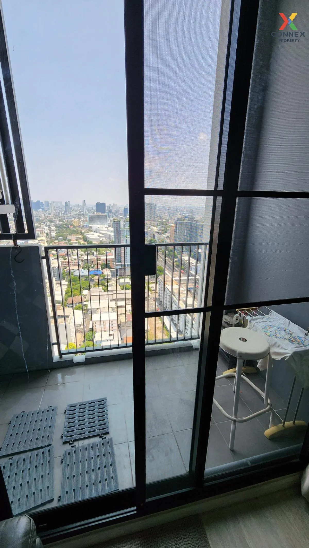 For Rent Condo , Quinn Ratchada 17 , high floor , MRT-Sutthisan ,
