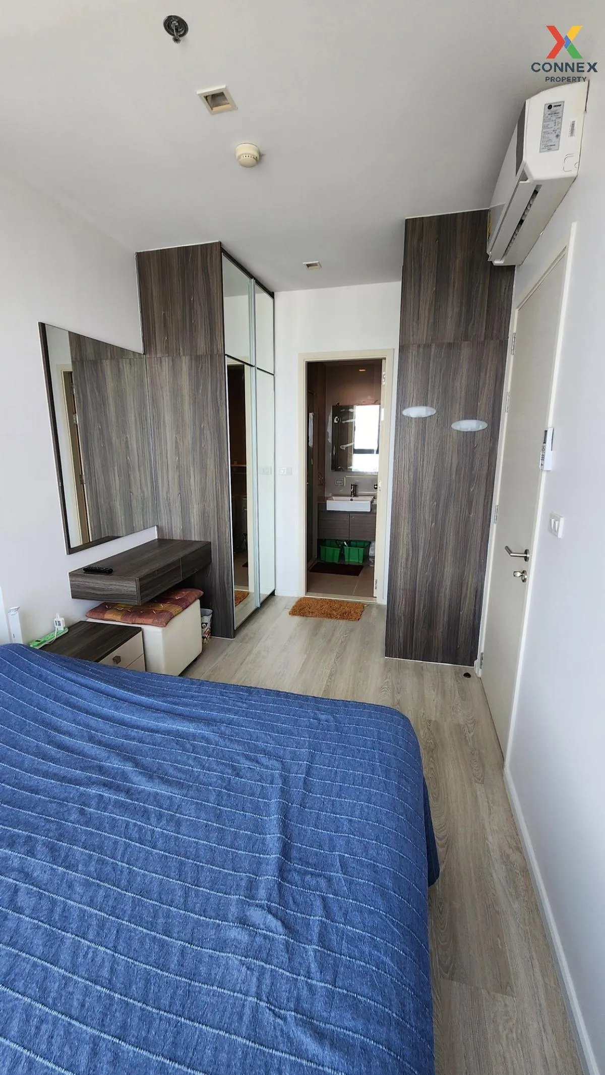 For Rent Condo , Quinn Ratchada 17 , high floor , MRT-Sutthisan ,
