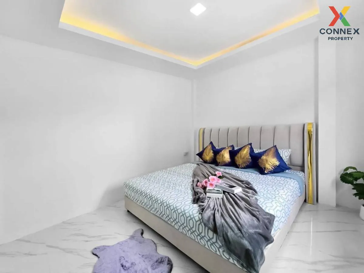 For Sale House in Khao Talo, Pattaya , nice view , corner unit ,  For Sale House in Khao Talo, Pattaya , nice view , corner unit ,