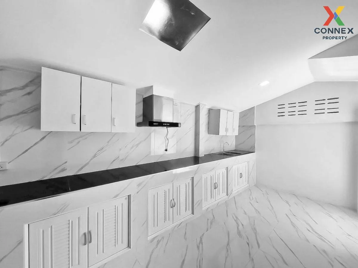 For Sale House in Khao Talo, Pattaya , nice view , corner unit ,  For Sale House in Khao Talo, Pattaya , nice view , corner unit ,