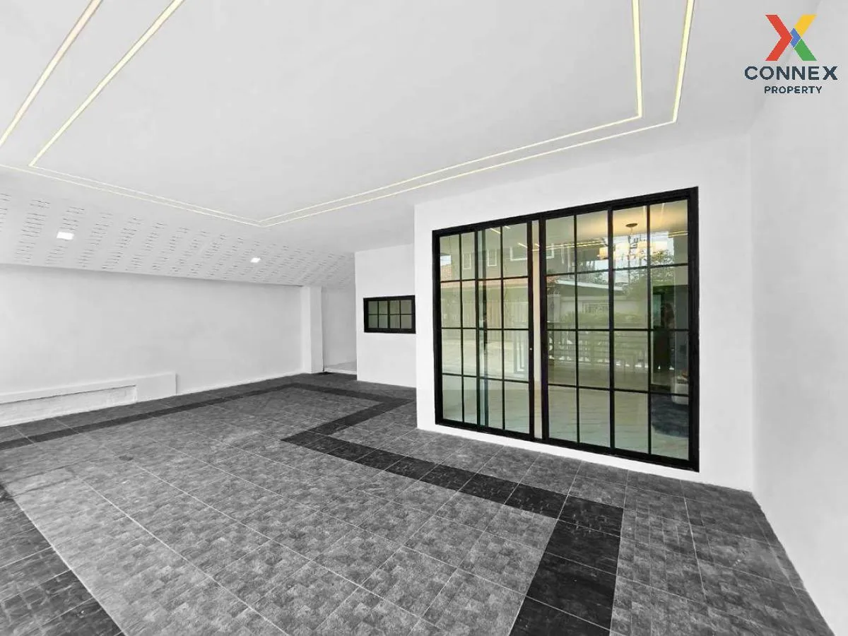 For Sale House in Khao Talo, Pattaya , nice view , corner unit ,  For Sale House in Khao Talo, Pattaya , nice view , corner unit ,